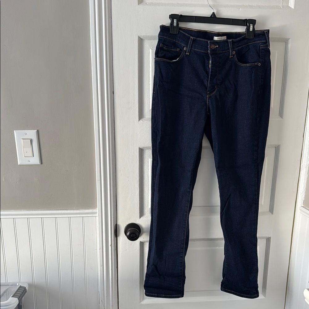 Levi’s Women's Dark Blue Classic Straight Jeans with Stretch - Size 12